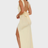 Clara™ - Vestido elegante e intemporal com fenda