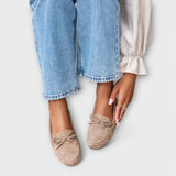 Mel™ - Mocassins rasos com laço