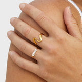 Crisalda™ - Anel Onda Dorada