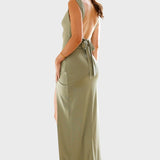 Clara™ - Vestido elegante e intemporal com fenda